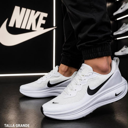 Nike Revolution Blanco Talla+